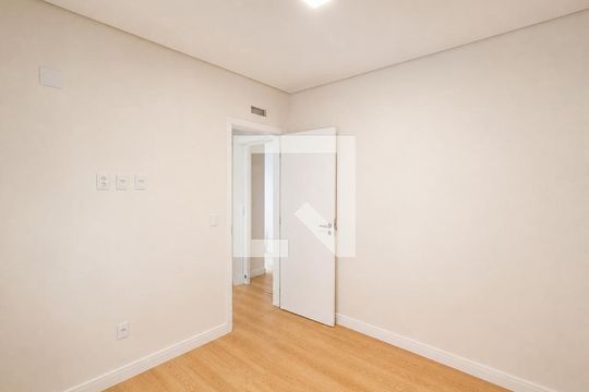 Quarto 4 de casa de condomínio para alugar com 4 quartos, 274m² em Centro, Gravataí
