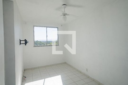 Apartamento para alugar com 2 quartos, 50m² em Paciência, Rio de Janeiro