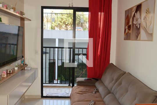 Apartamento para alugar com 2 quartos, 49m² em Jardim Pioneira, Cotia