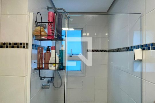 Banheiro de apartamento à venda com 1 quarto, 37m² em Jardim Paulista, São Paulo