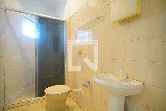 Banheiro de apartamento para alugar com 1 quarto, 44m² em Centro, Sapucaia do Sul