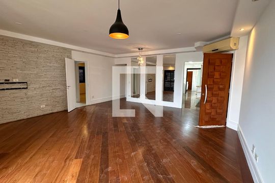 Apartamento para alugar com 3 quartos, 138m² em Brooklin, São Paulo