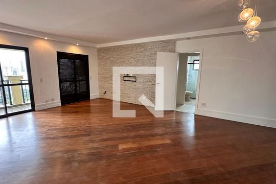 Apartamento para alugar com 3 quartos, 138m² em Brooklin, São Paulo