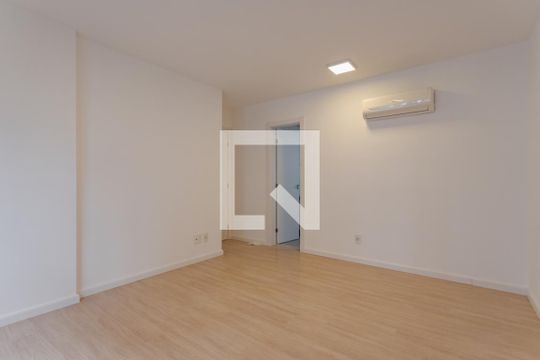 Suíte de apartamento para alugar com 2 quartos, 66m² em Rio Branco, Porto Alegre