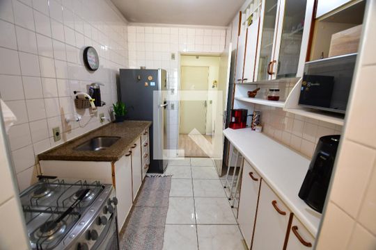 Cozinha de apartamento à venda com 2 quartos, 66m² em Vila Industrial (campinas), Campinas
