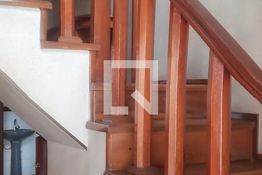 Escada de casa à venda com 3 quartos, 280m² em Jardim Egle, São Paulo