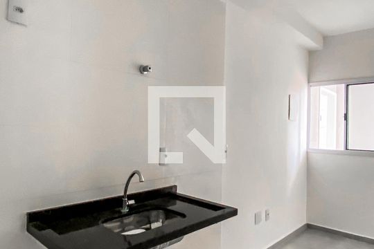 Cozinha  de apartamento à venda com 2 quartos, 33m² em Parque Paineiras, São Paulo