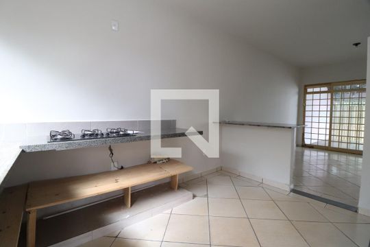 Cozinha de casa para alugar com 3 quartos, 80m² em Aclimação, Uberlândia