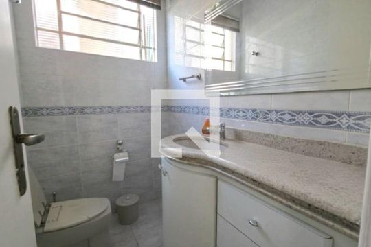 Banheiro de casa para alugar com 3 quartos, 173m² em Jardim Bela Vista, Campinas