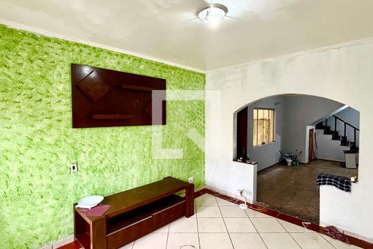 Casa para alugar com 3 quartos, 420m² em Vila Ré, São Paulo