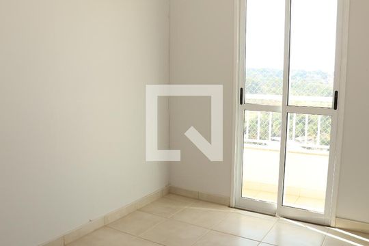 Apartamento à venda com 2 quartos, 67m² em Chácaras Alto da Glória, Goiânia