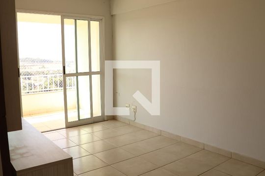 Apartamento à venda com 2 quartos, 67m² em Chácaras Alto da Glória, Goiânia