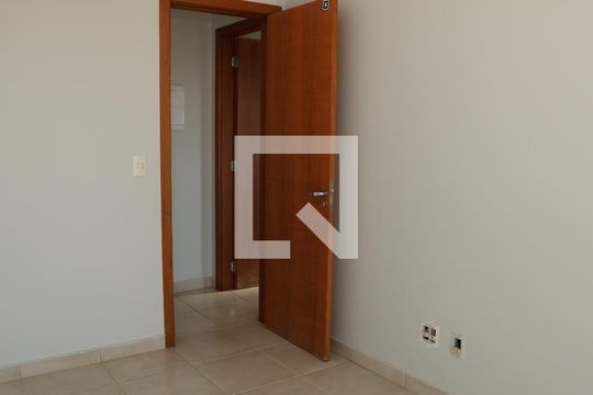 Apartamento à venda com 2 quartos, 67m² em Chácaras Alto da Glória, Goiânia