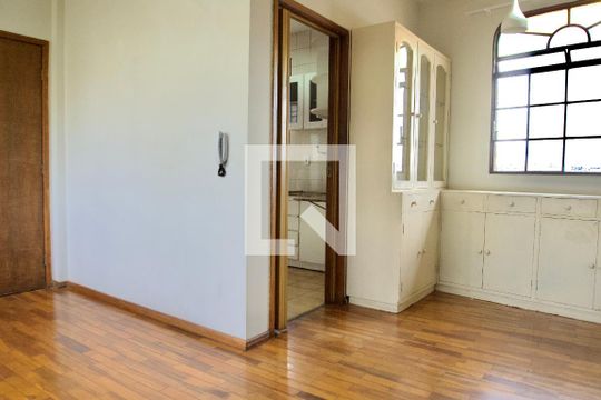 Sala de apartamento à venda com 3 quartos, 155m² em Caiçaras, Belo Horizonte