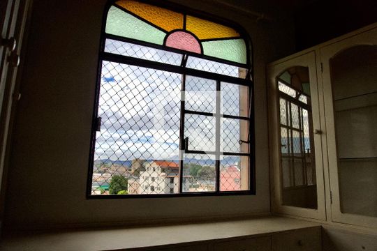 Sala - Janela de apartamento à venda com 3 quartos, 155m² em Caiçaras, Belo Horizonte