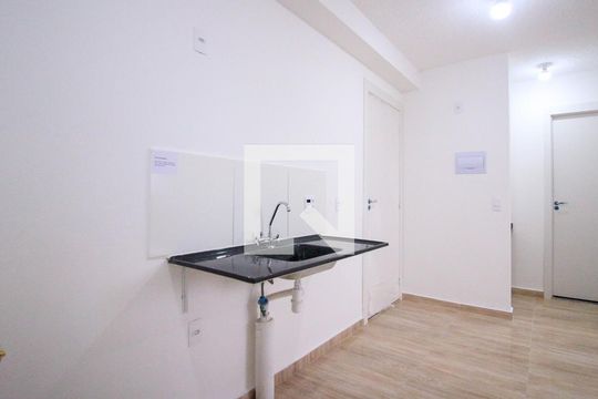 Apartamento para alugar com 2 quartos, 34m² em Cidade São Mateus, São Paulo