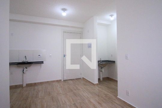 Apartamento para alugar com 2 quartos, 34m² em Cidade São Mateus, São Paulo