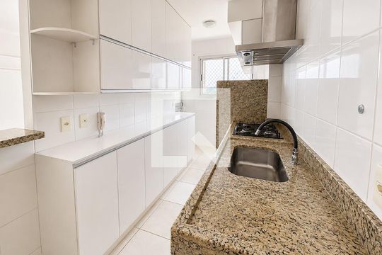 Sala/Cozinha de apartamento para alugar com 2 quartos, 61m² em Vila Froes, Goiânia