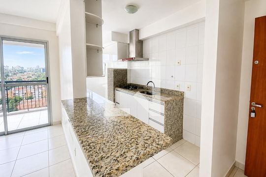 Sala/Cozinha de apartamento para alugar com 2 quartos, 61m² em Vila Froes, Goiânia