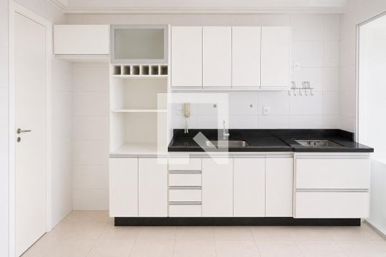 Sala/cozinha de apartamento para alugar com 2 quartos, 55m² em Jardim das Esmeraldas, Goiânia
