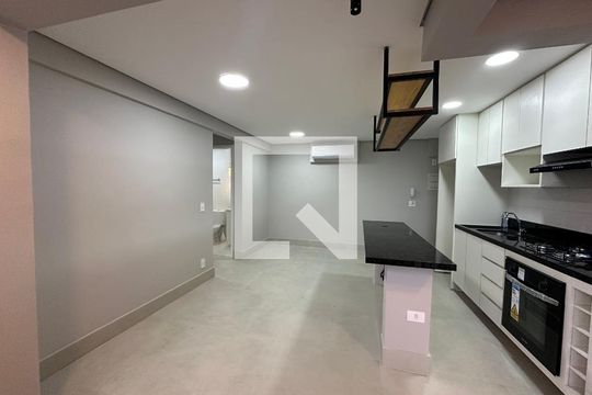 Sala de apartamento para alugar com 2 quartos, 58m² em Nova Aldeinha, Barueri