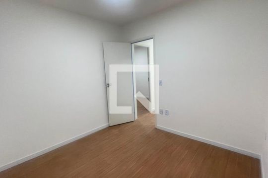 Quarto Secundário de casa de condomínio para alugar com 2 quartos, 60m² em Jardim dos Pereiras (caucaia do Alto), Cotia