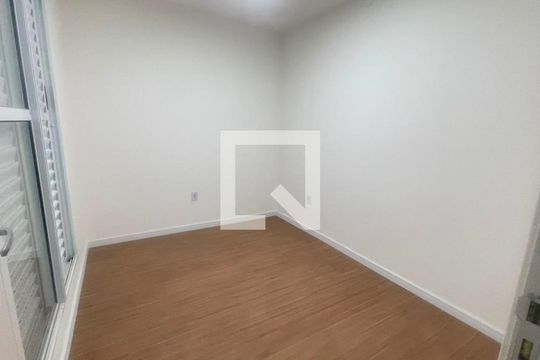 Quarto principal de casa de condomínio para alugar com 2 quartos, 60m² em Jardim dos Pereiras (caucaia do Alto), Cotia