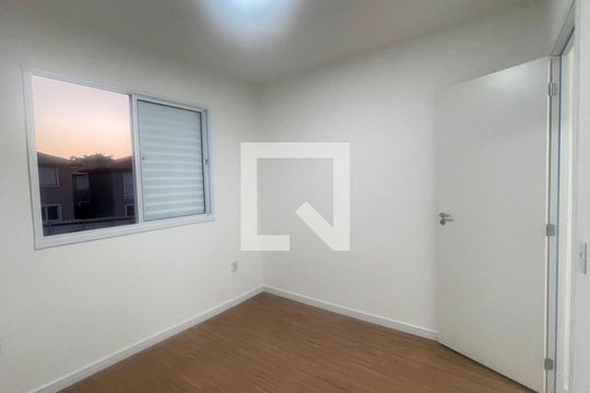 Quarto Secundário de casa de condomínio para alugar com 2 quartos, 60m² em Jardim dos Pereiras (caucaia do Alto), Cotia