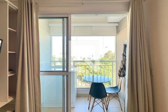 Varanda de kitnet/studio à venda com 1 quarto, 30m² em Alto de Pinheiros, São Paulo