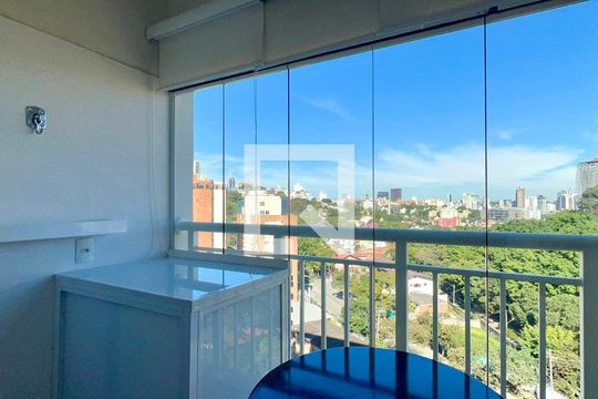 Varanda de kitnet/studio à venda com 1 quarto, 30m² em Alto de Pinheiros, São Paulo
