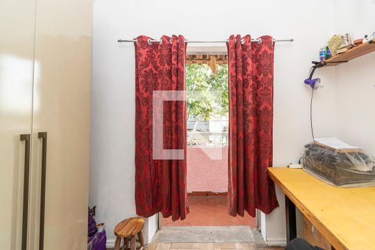 Quarto 1 de apartamento à venda com 2 quartos, 75m² em Brás de Pina, Rio de Janeiro