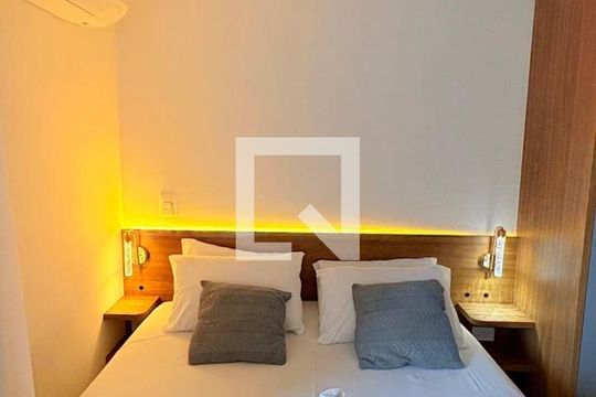 Sala/Quarto de apartamento à venda com 1 quarto, 29m² em Vila Clementino, São Paulo