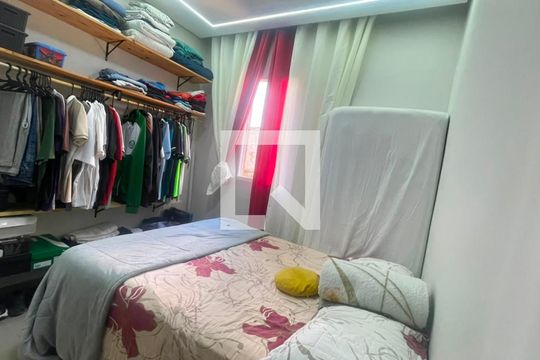 Quarto 2 de apartamento para alugar com 2 quartos, 42m² em Jardim Central, Cotia