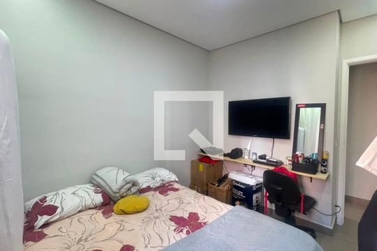 Quarto 2 de apartamento para alugar com 2 quartos, 42m² em Jardim Central, Cotia