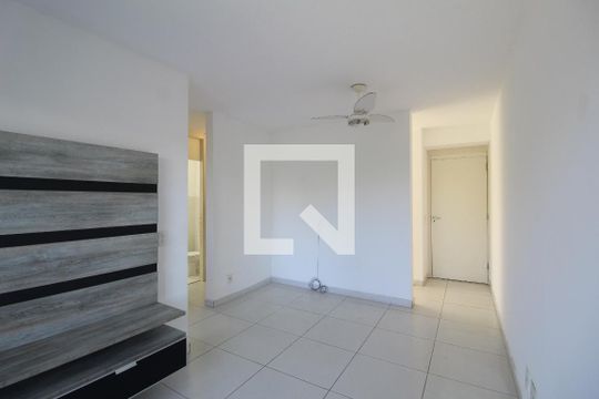 Sala de apartamento à venda com 2 quartos, 55m² em Barra Olímpica, Rio de Janeiro