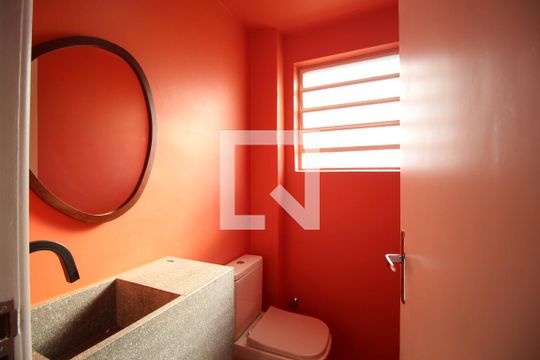 Banheiro da Suíte 1 de apartamento à venda com 3 quartos, 78m² em São Geraldo, Porto Alegre
