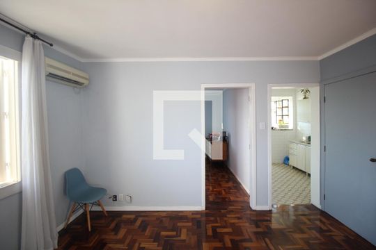 Sala de apartamento à venda com 3 quartos, 78m² em São Geraldo, Porto Alegre