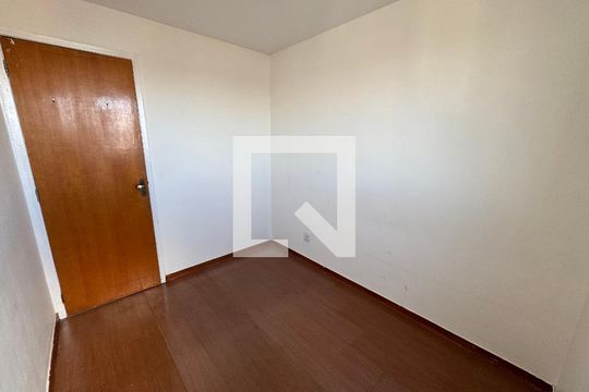 Quarto 2 de apartamento à venda com 1 quarto, 44m² em Guará I, Brasília