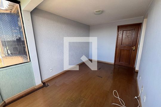 Sala de apartamento à venda com 1 quarto, 44m² em Guará I, Brasília