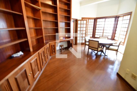 Escritório de casa para alugar com 4 quartos, 515m² em Parque Taquaral, Campinas