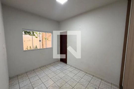 Quarto  de casa para alugar com 3 quartos, 115m² em Santa Mônica, Uberlândia