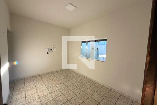Quarto 2 de casa para alugar com 3 quartos, 115m² em Santa Mônica, Uberlândia