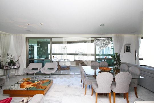 Sala de apartamento para alugar com 4 quartos, 183m² em Belvedere, Belo Horizonte