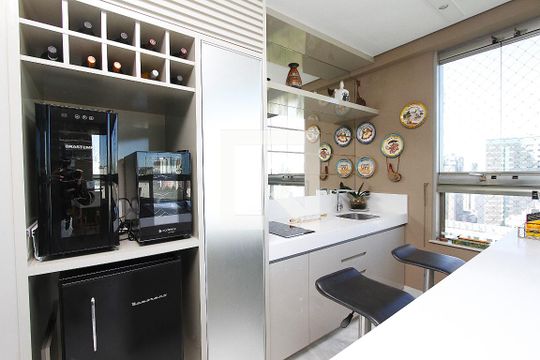 Varanda da Sala de apartamento para alugar com 4 quartos, 183m² em Belvedere, Belo Horizonte