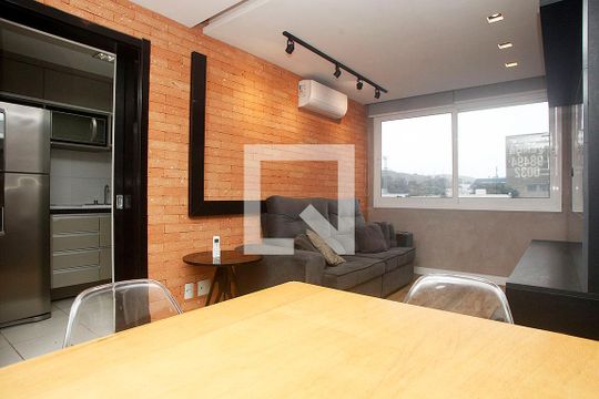 Apartamento para alugar com 2 quartos, 56m² em Medianeira, Porto Alegre