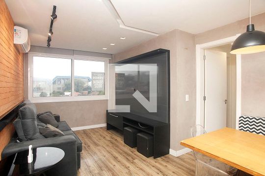 Apartamento para alugar com 2 quartos, 56m² em Medianeira, Porto Alegre
