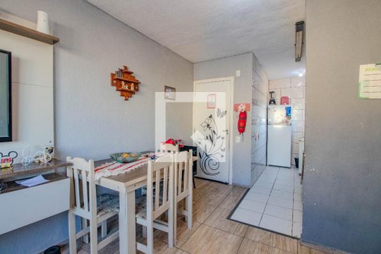 Sala de apartamento para alugar com 2 quartos, 42m² em Rubem Berta, Porto Alegre