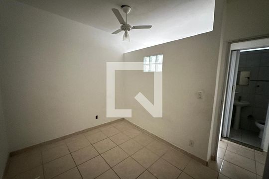 Quarto 1 de apartamento para alugar com 2 quartos, 55m² em Itararé, São Vicente