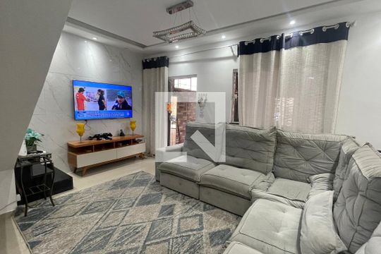 Sala de casa para alugar com 2 quartos, 70m² em Jardim Portugal, Duque de Caxias