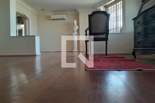 Sala de apartamento para alugar com 3 quartos, 129m² em Copacabana, Rio de Janeiro